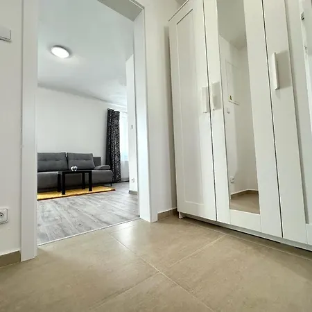 Sky 504 Apartment